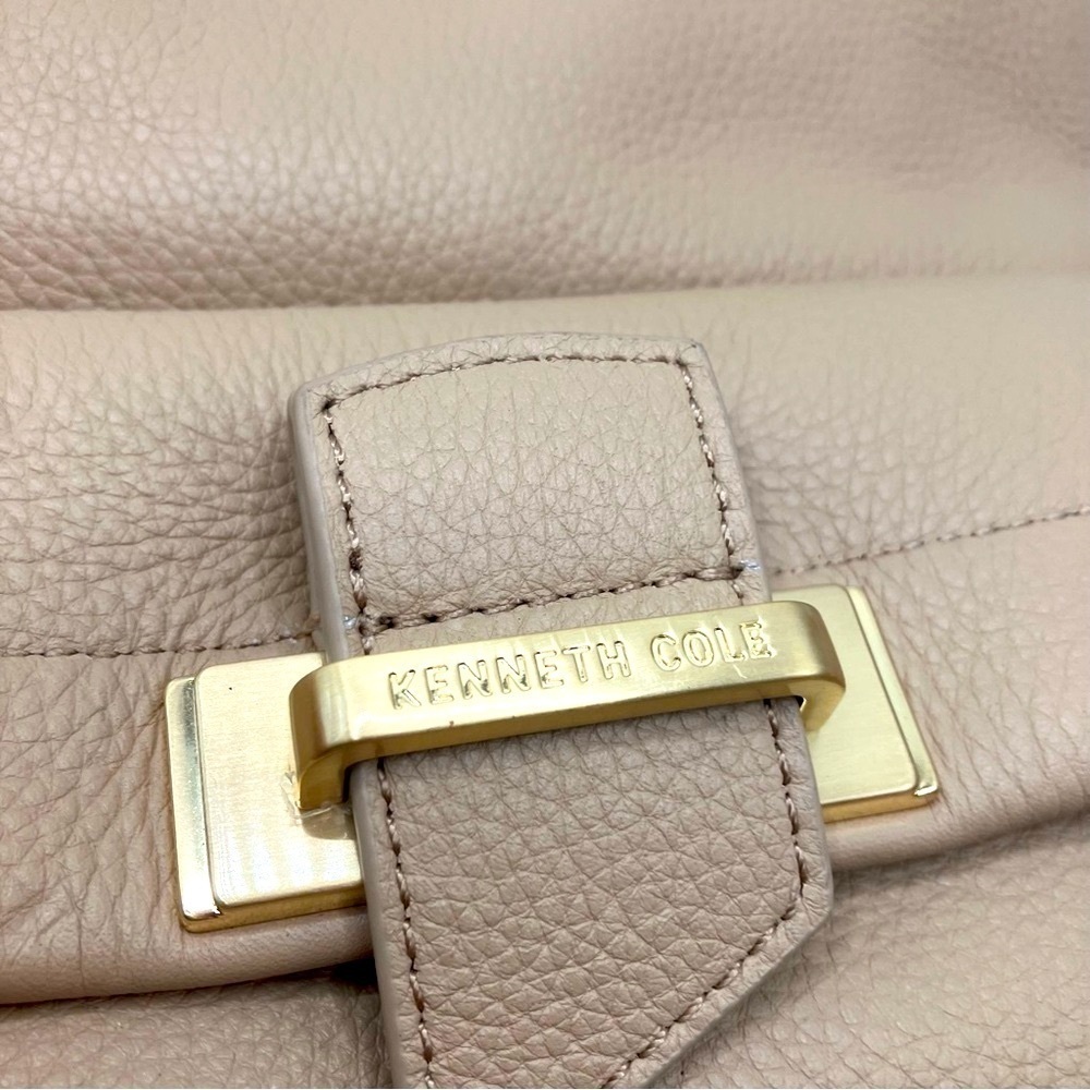 NWOT Kenneth Cole New York Crosby Leather Crossbody Beige Designer Crossbody Bag - Picture 9 of 9